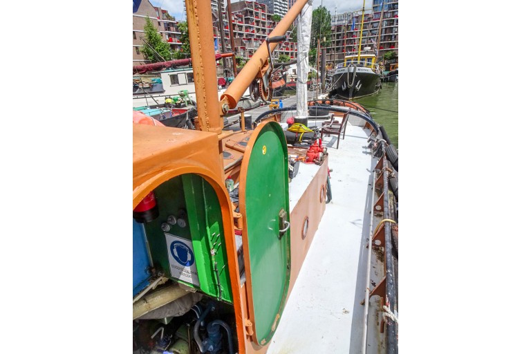 Sleepboot / Blusboot Bambi 16.58 met UBC
