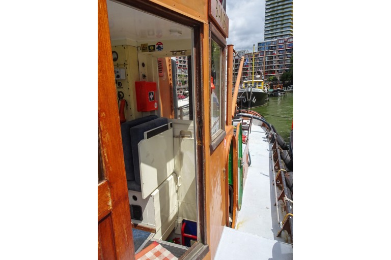 Sleepboot / Blusboot Bambi 16.58 met UBC