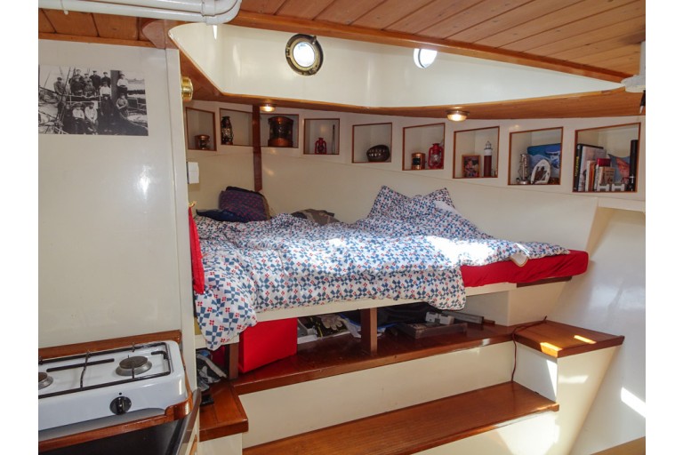Sleepboot / Blusboot Bambi 16.58 met UBC