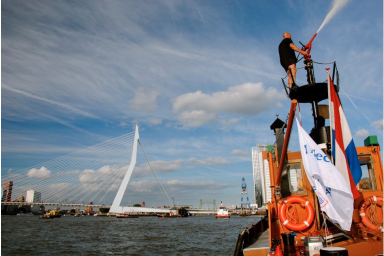 Sleepboot / Blusboot Bambi 16.58 met UBC