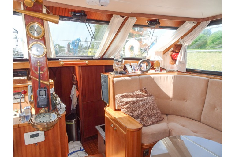 Hemmes 49 flybridge