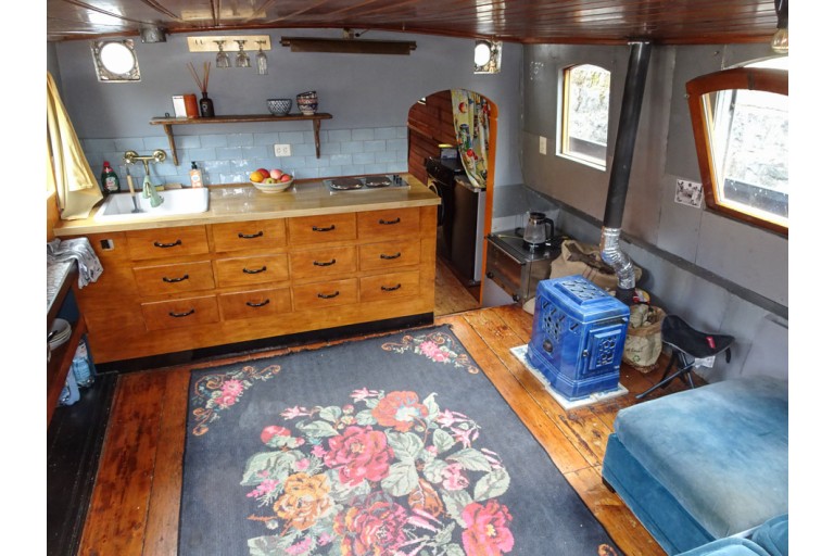 Dutch Barge 16.93