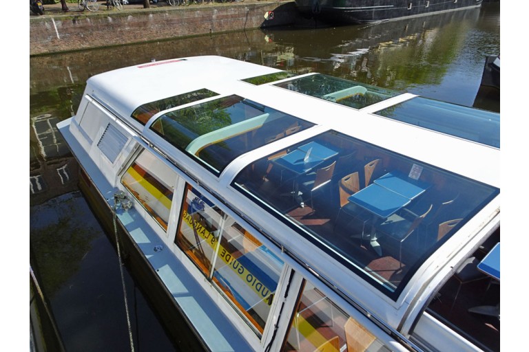 Amsterdamse Grachten rondvaartboot 21.80