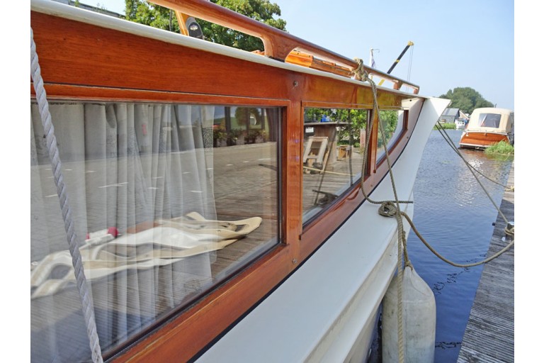 Bakdek motorjacht 9.65