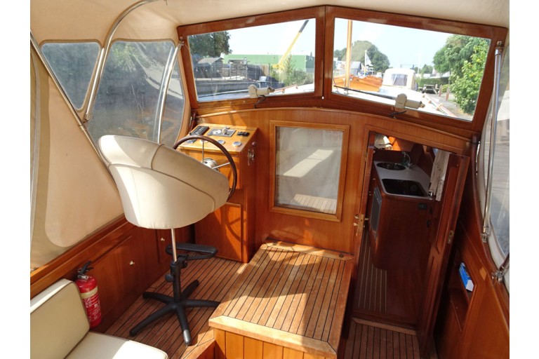 Bakdek motorjacht 9.65