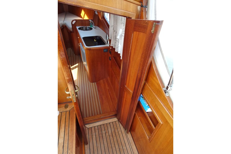 Bakdek motorjacht 9.65