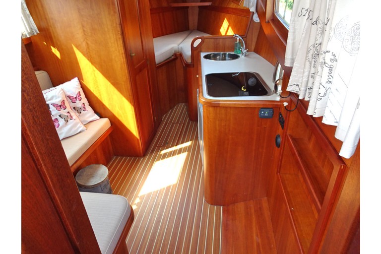 Bakdek motorjacht 9.65