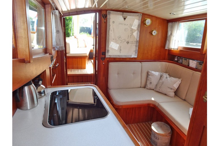 Bakdek motorjacht 9.65