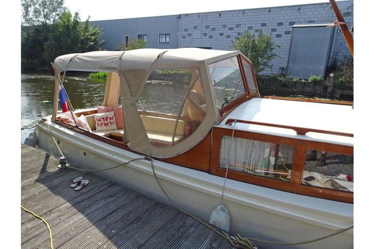 Bakdek motorjacht 9.65