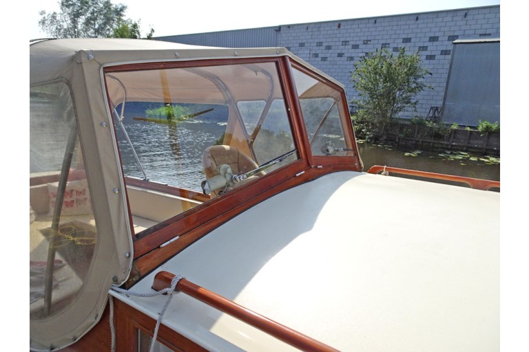 Bakdek motorjacht 9.65