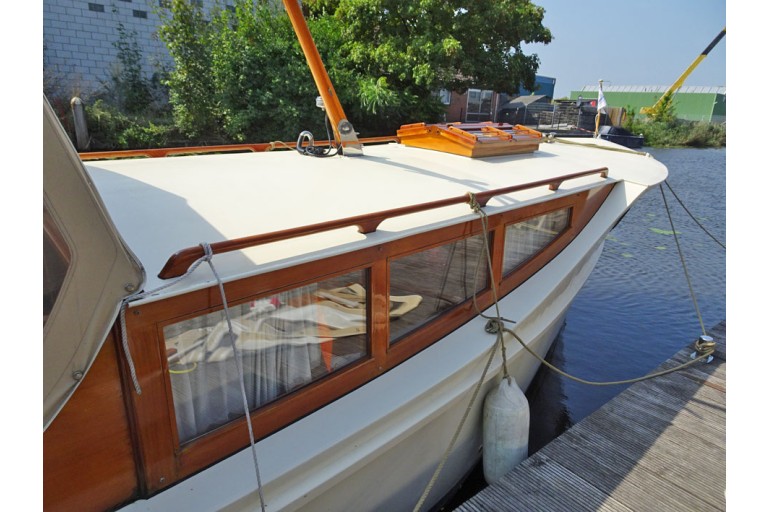 Bakdek motorjacht 9.65