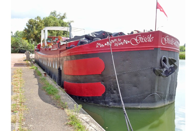 Spits Varend Woonschip 30.53 met UBC