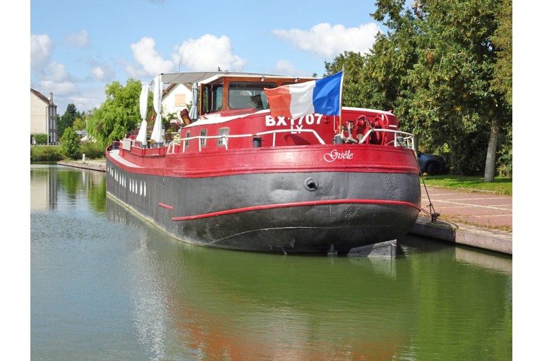 Spits Varend Woonschip 30.53 met UBC