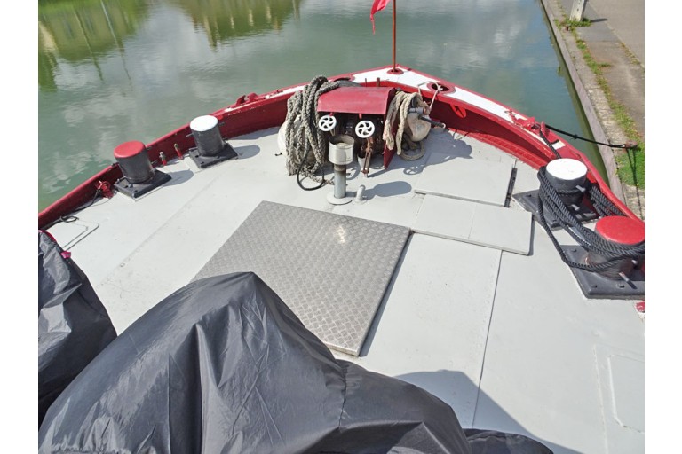 Spits Varend Woonschip 30.53 met UBC