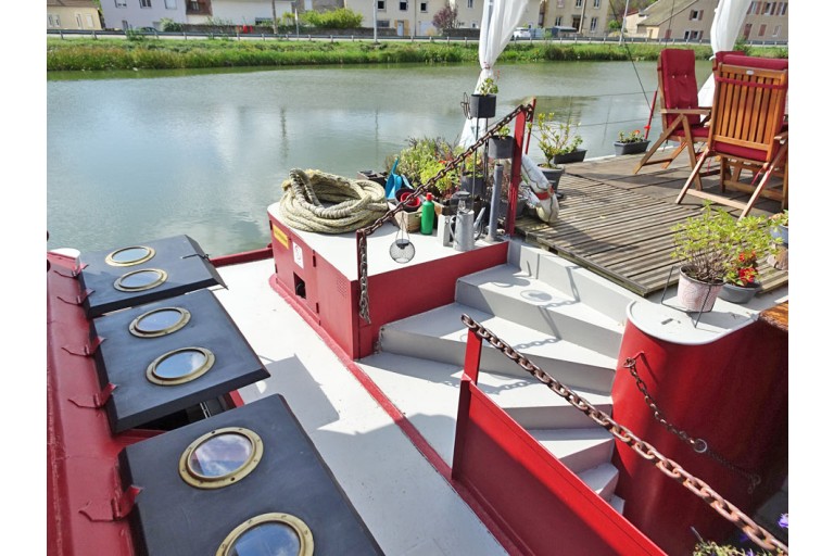 Spits Varend Woonschip 30.53 met UBC