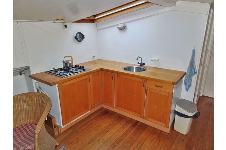 Dutch Barge Hasselteraak 21.25 with Rhine certificate