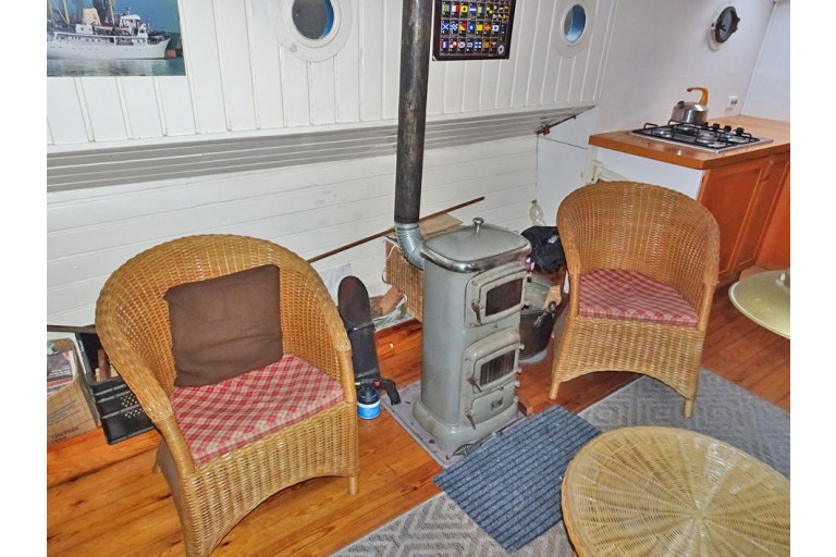 Dutch Barge Hasselteraak 21.25 with Rhine certificate