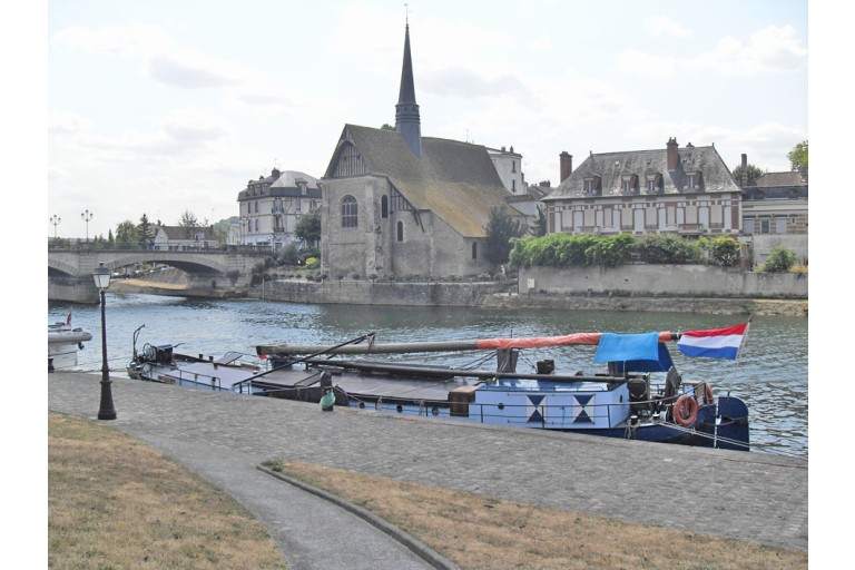 Dutch Barge Hasselteraak 21.25 with Rhine certificate