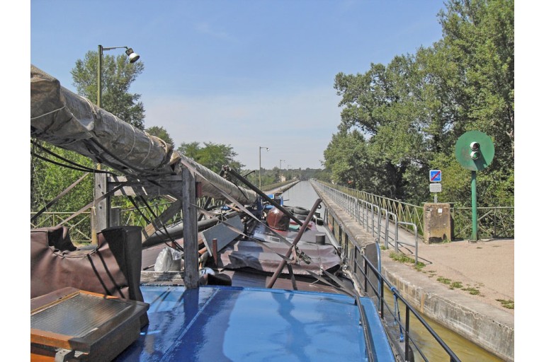 Dutch Barge Hasselteraak 21.25 with Rhine certificate