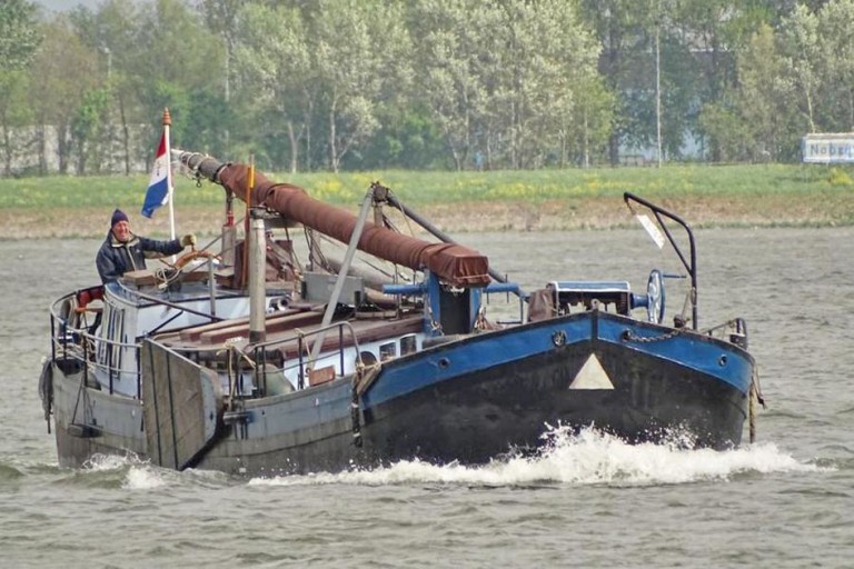 Dutch Barge Hasselteraak 21.25 with Rhine certificate