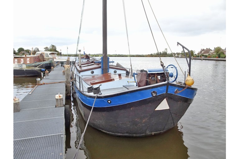 Dutch Barge Hasselteraak 21.25 with Rhine certificate