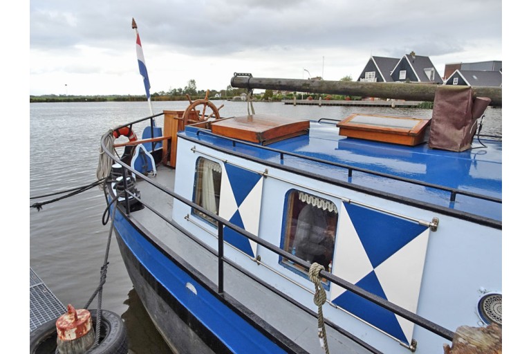 Dutch Barge Hasselteraak 21.25 with Rhine certificate