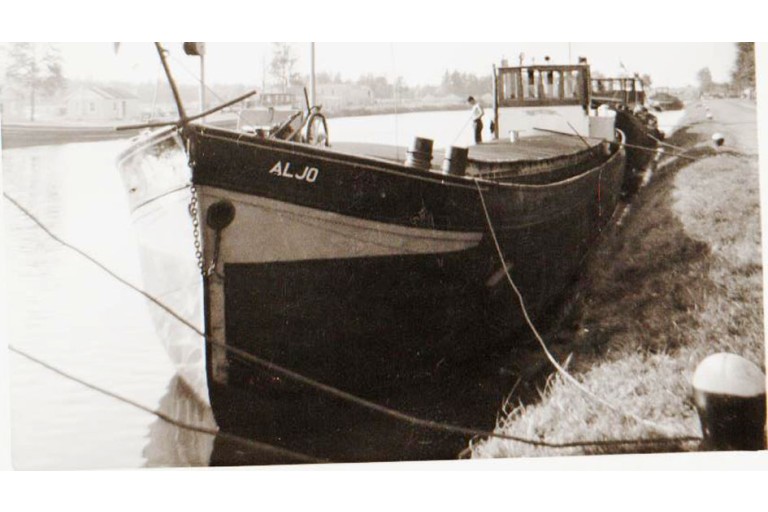 Dutch Barge Motorclipper 28.00 with certificate