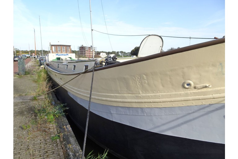 Dutch Barge Motorclipper 28.00 with certificate