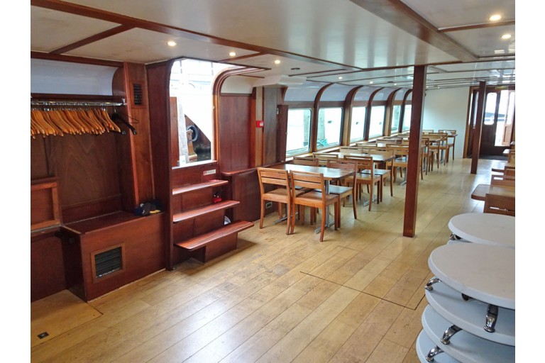 Dagpassagiersschip 152 pers