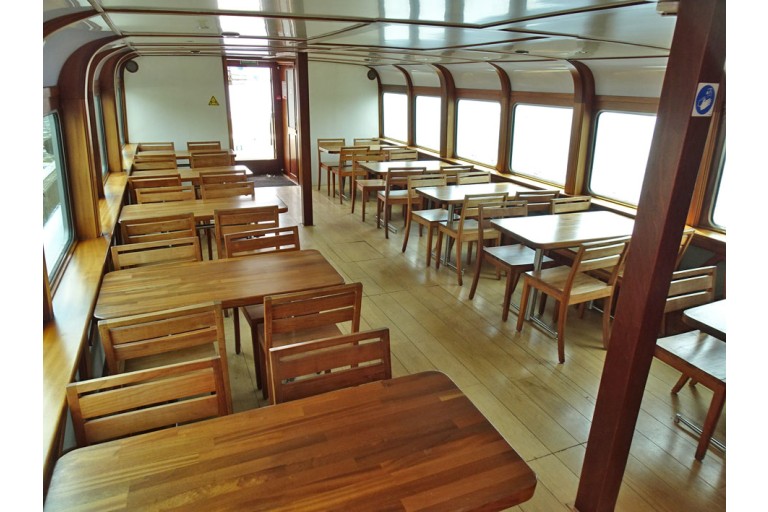 Dagpassagiersschip 152 pers