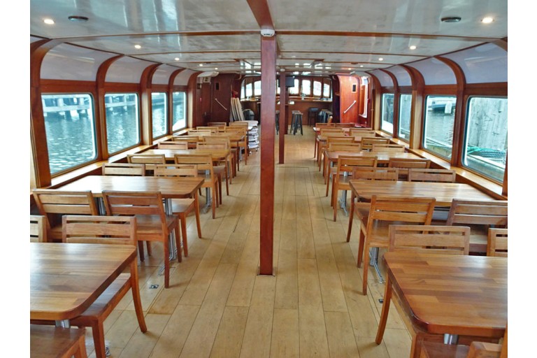 Dagpassagiersschip 152 pers