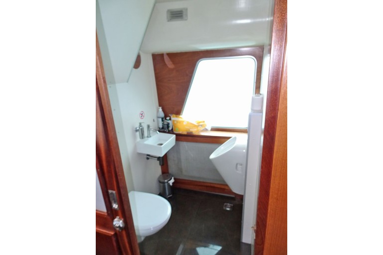 Dagpassagiersschip 152 pers