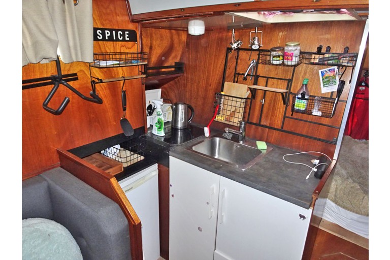 Motor Cutter 13.47, Live Aboard