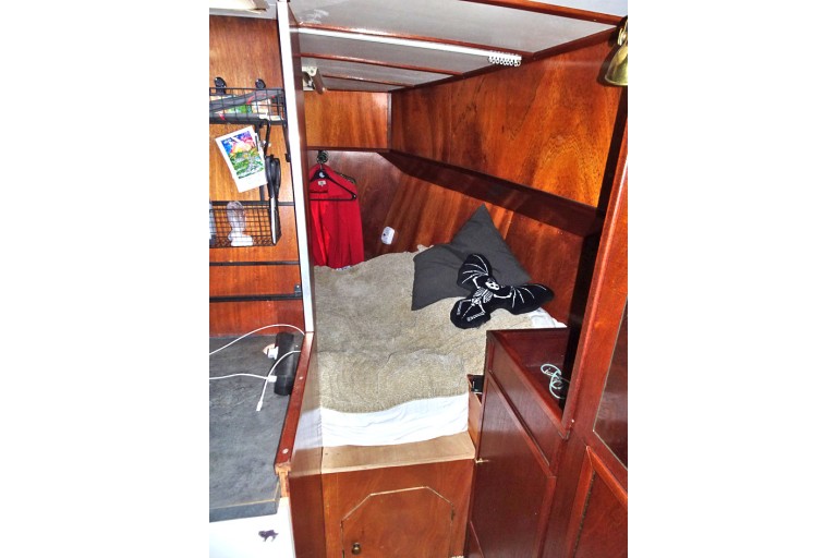 Motor Cutter 13.47, Live Aboard