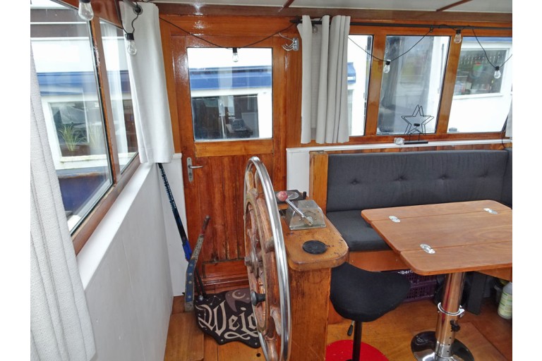 Motor Cutter 13.47, Live Aboard