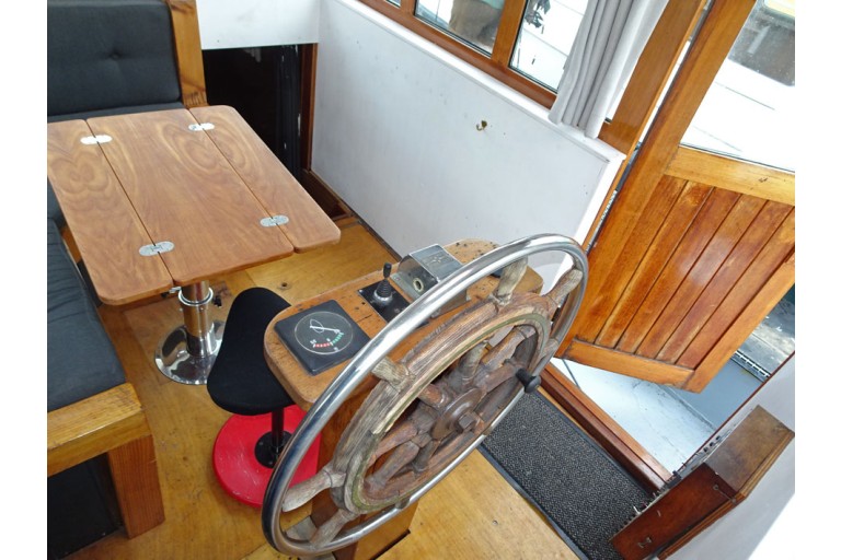 Motor Cutter 13.47, Live Aboard
