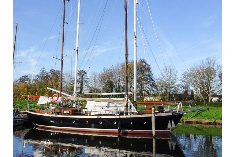 Gentlemen's sailing yacht 15.20