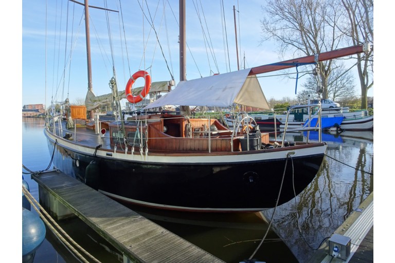 Gentlemen's sailing yacht 15.20