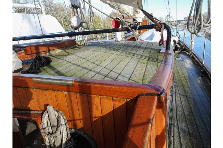 Gentlemen's sailing yacht 15.20
