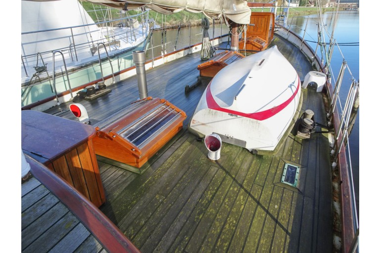 Gentlemen's sailing yacht 15.20