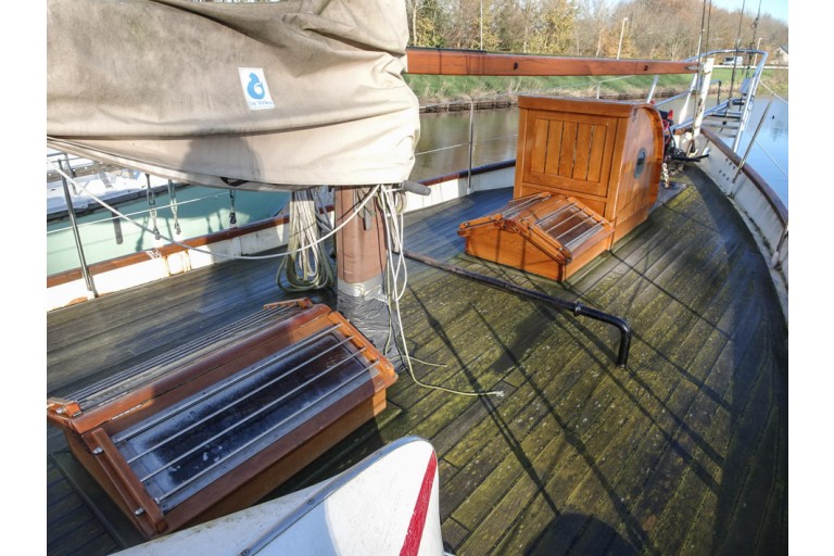 Gentlemen's sailing yacht 15.20
