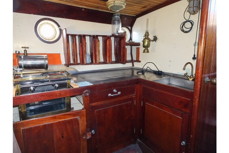 Gentlemen's sailing yacht 15.20