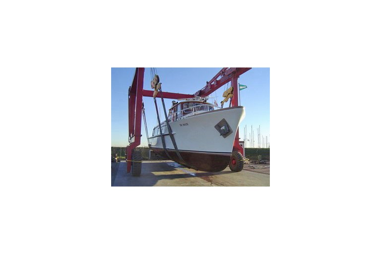 Passenger ship 30 persons
