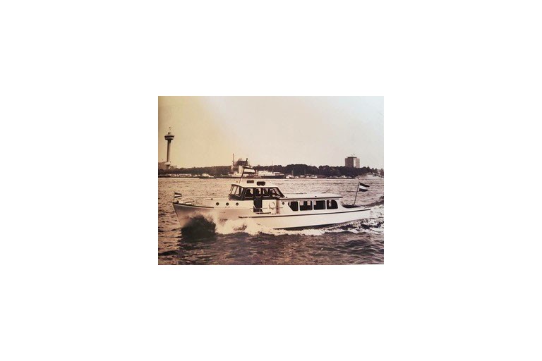 Passenger ship 30 persons