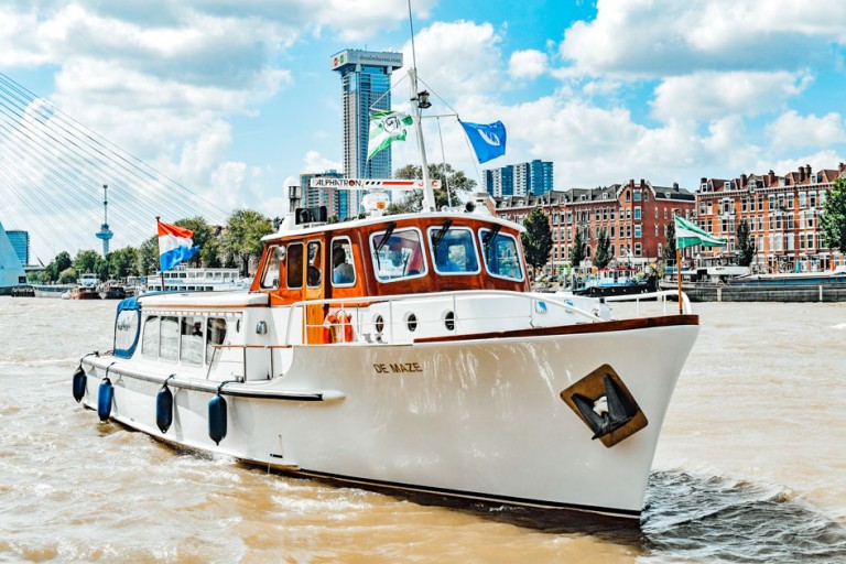 Passenger ship 30 persons