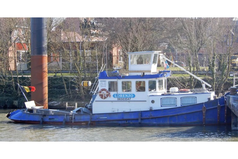 Remorqueur / Pousseur 17.58 avec ES-TRIN