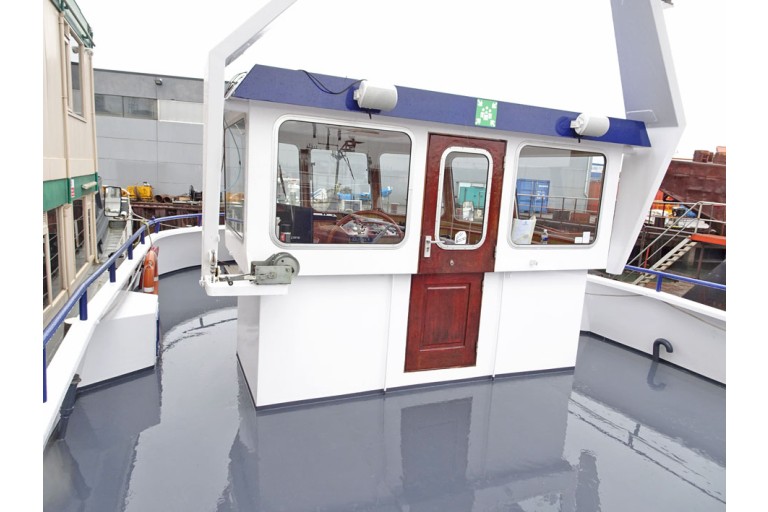 Bateau d'excursion 150 passagers