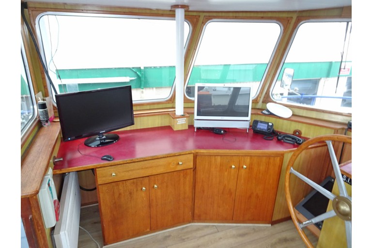 Bateau d'excursion 150 passagers