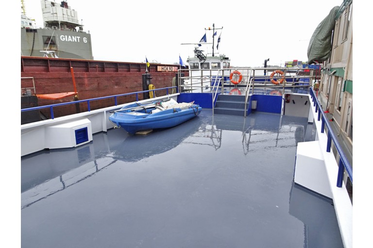 Bateau d'excursion 150 passagers