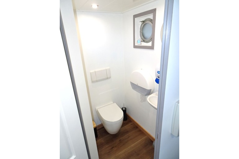 Bateau d'excursion 150 passagers